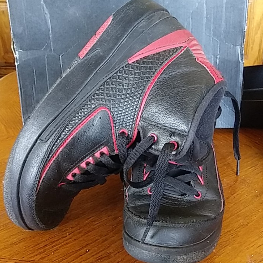 Jordan Retro 2 - Picture 2 of 4
